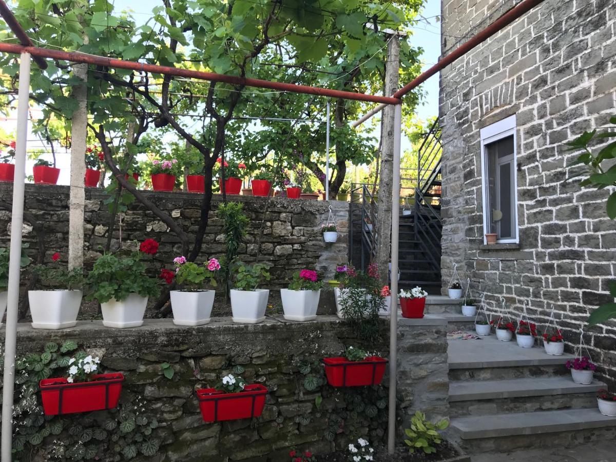 The Mosaic House - Shtepia Me Mozaik Hotel Permet Exterior photo