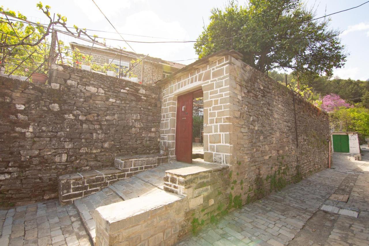 The Mosaic House - Shtepia Me Mozaik Hotel Permet Exterior photo